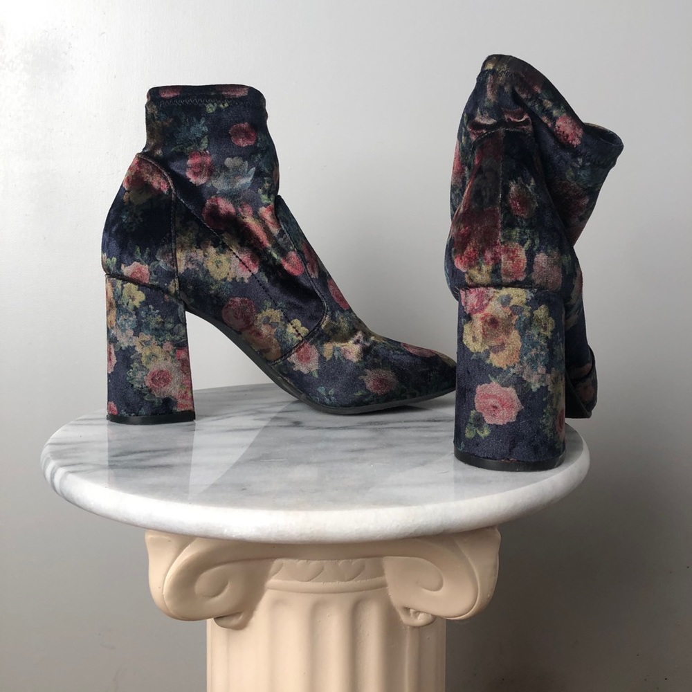 Velvet dark floral heeled boots